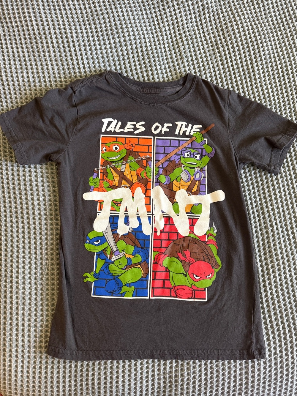 TMNT boys shirt M (7/8)